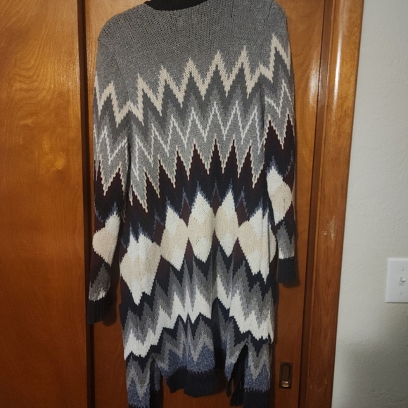 American Eagle Knitted Cardigan - Picture 3 of 6